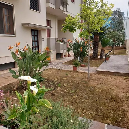 Le Strelizie Apartamento Arnesano